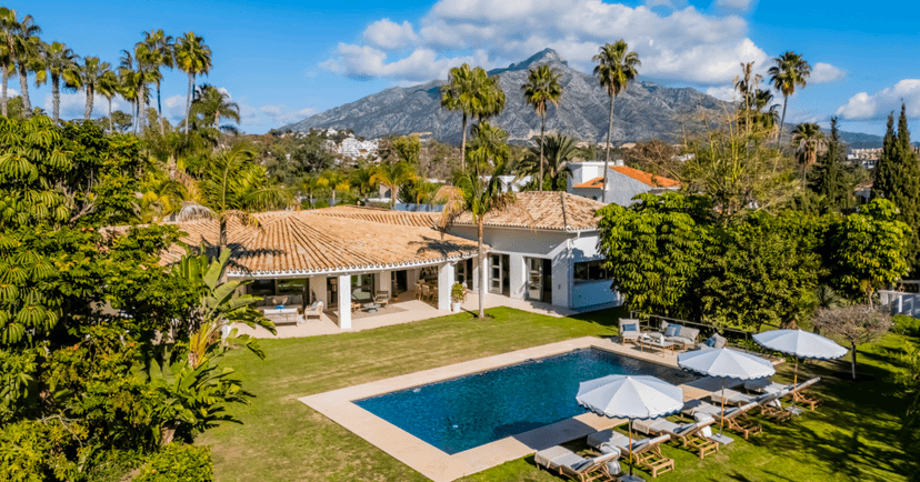 5 dormitorios Villa en Venta Nueva Andalucía