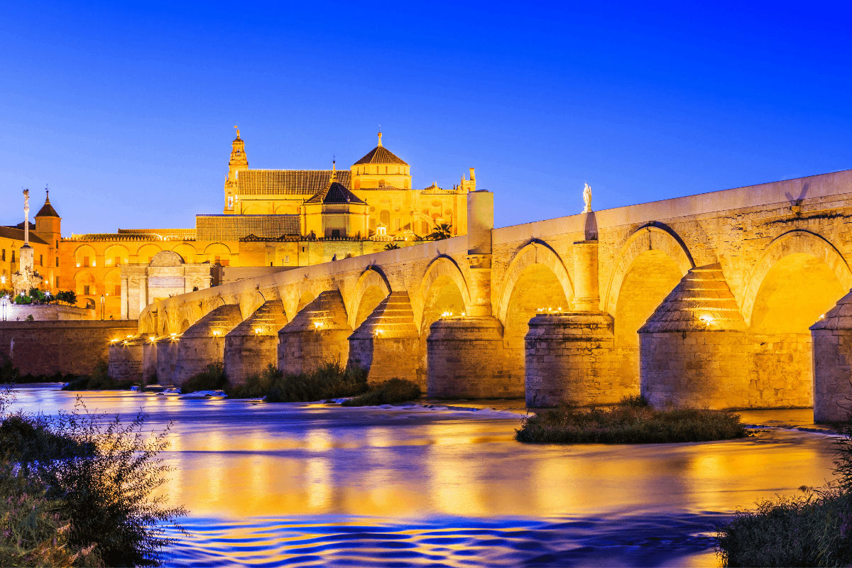 Córdoba, tras las huellas de los árabes y de Isabel de Castilla