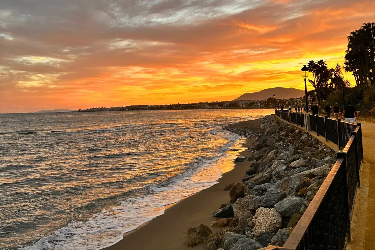 Susurros del mar: un paseo por la Senda Litoral