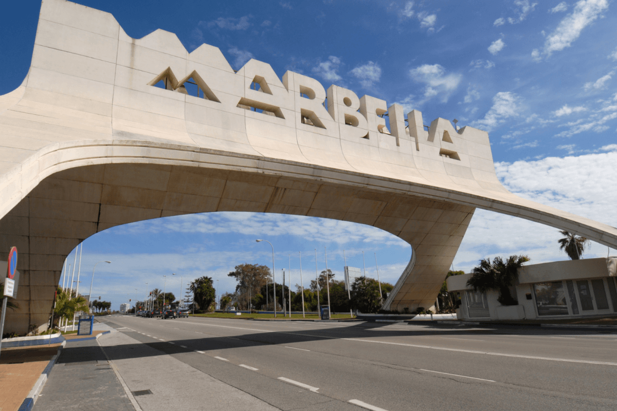 Descubra escuelas de idiomas en Marbella